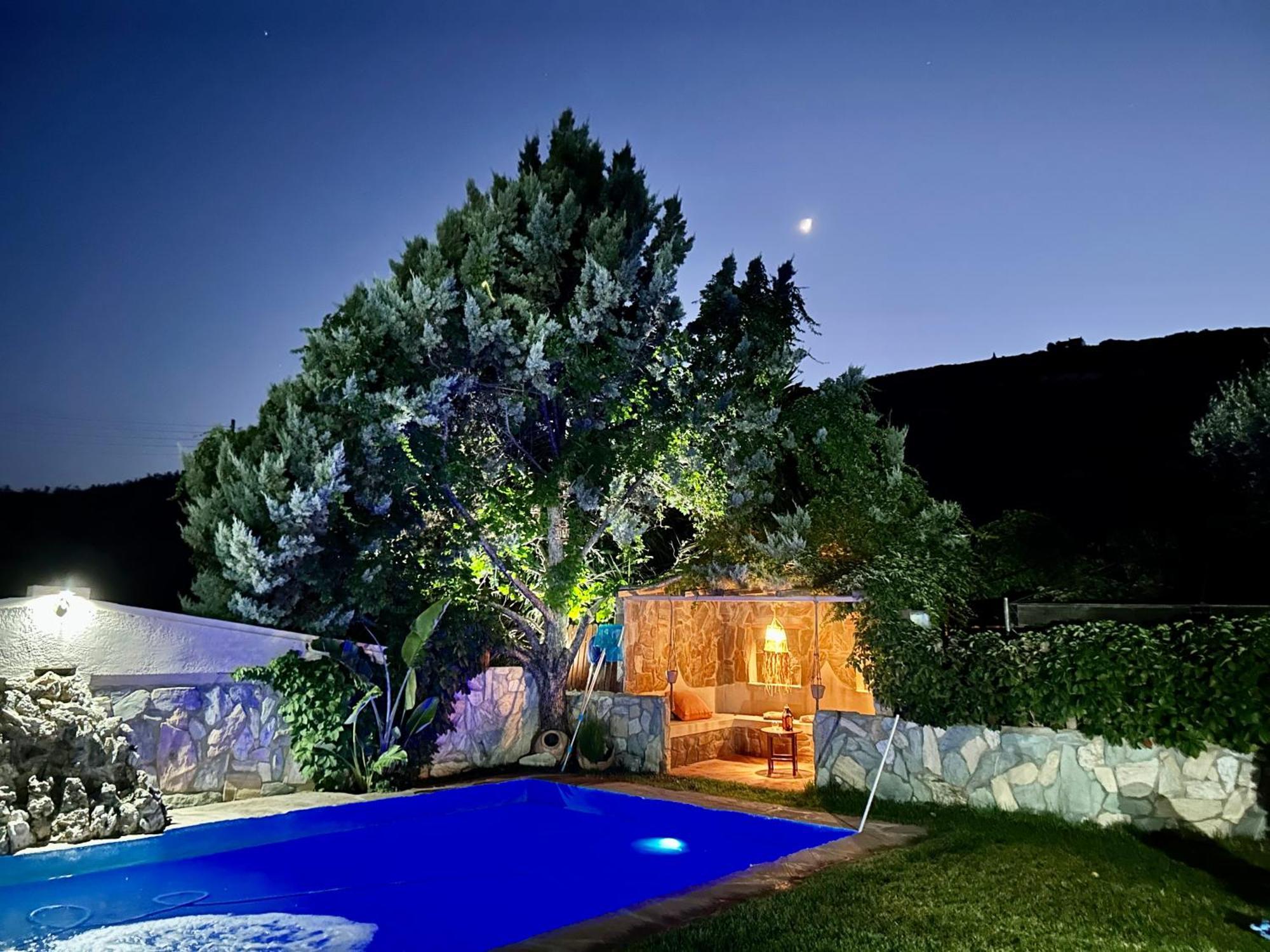 Dm Elegant And Charming Villa Foinikia  Ngoại thất bức ảnh