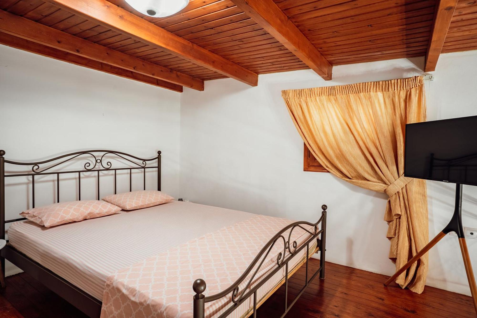 Dm Elegant And Charming Villa Foinikia  Ngoại thất bức ảnh