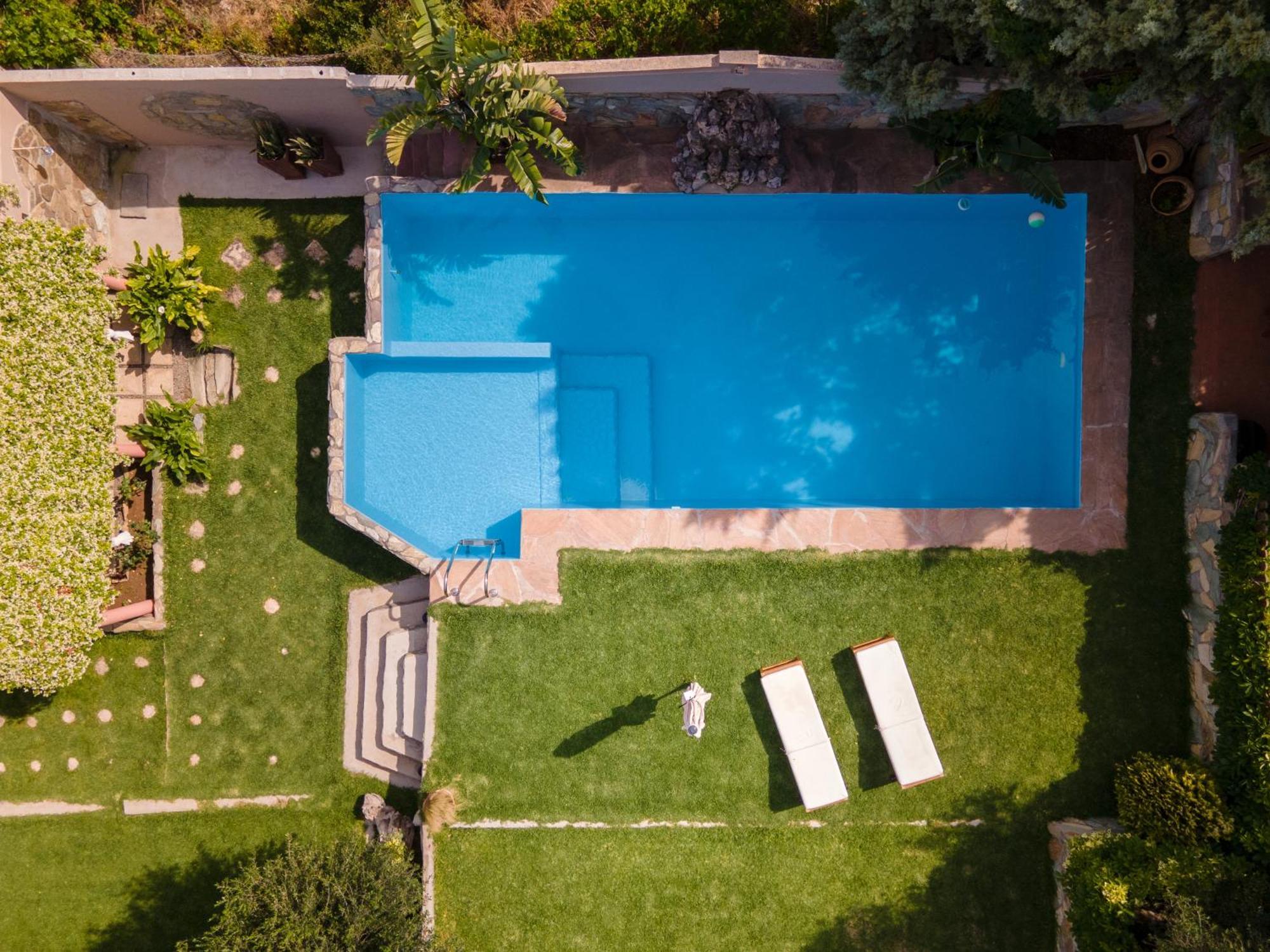 Dm Elegant And Charming Villa Foinikia  Ngoại thất bức ảnh