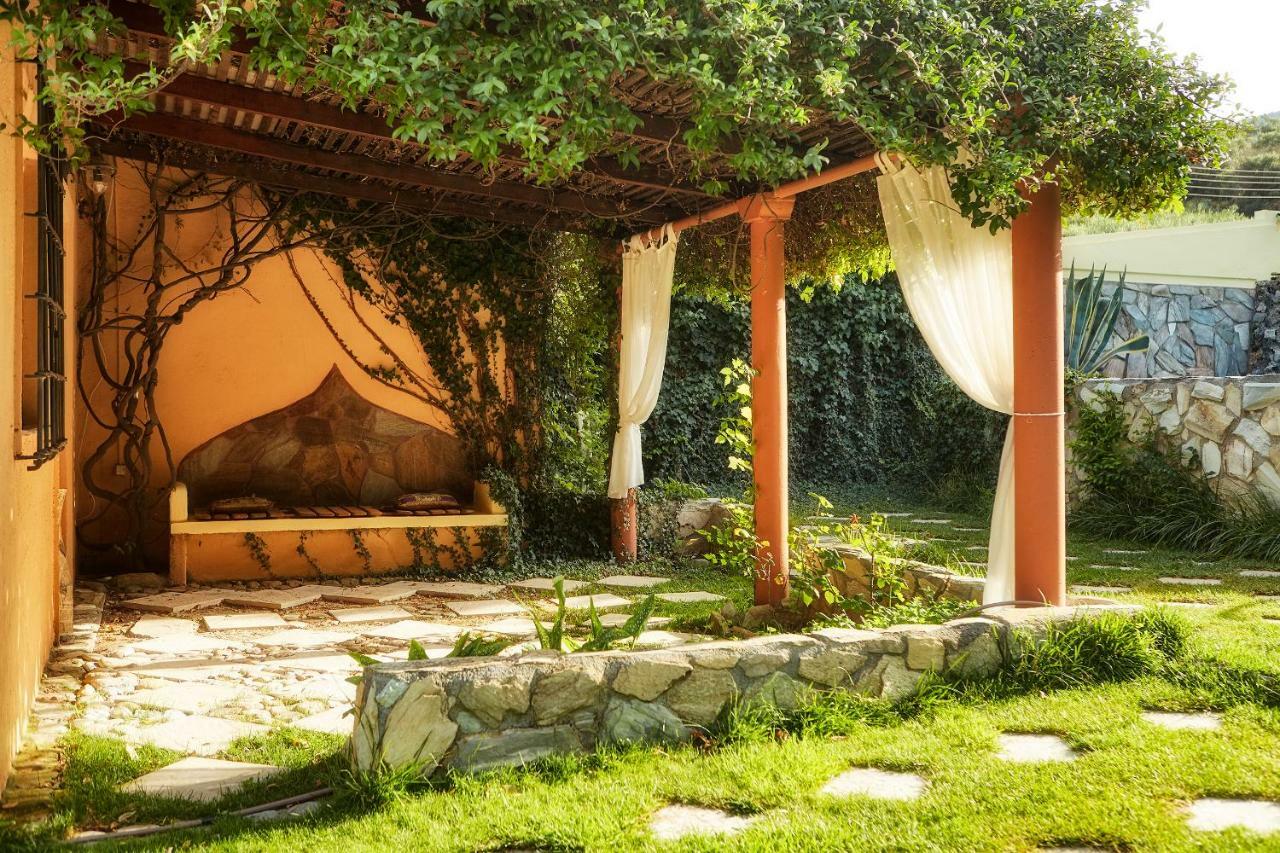 Dm Elegant And Charming Villa Foinikia  Ngoại thất bức ảnh