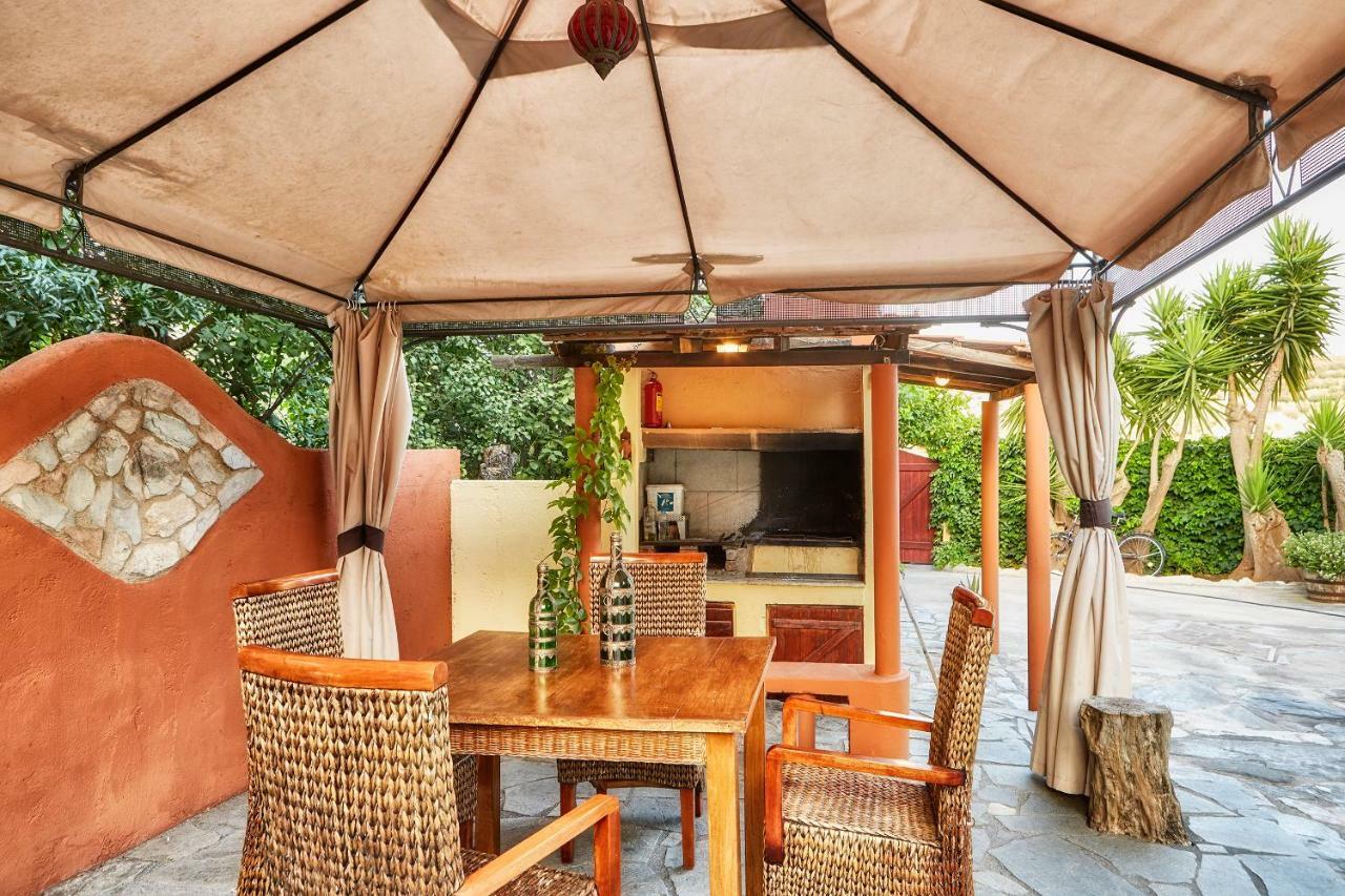Dm Elegant And Charming Villa Foinikia  Ngoại thất bức ảnh