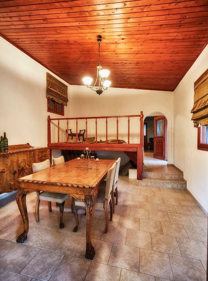 Dm Elegant And Charming Villa Foinikia  Ngoại thất bức ảnh